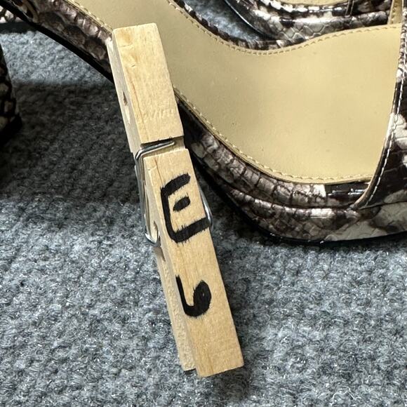 Michael Kors Snake Skin Print Block Heel Ankle Strap Sandals Size 6.5M - Picture 10 of 10